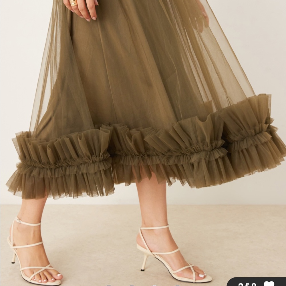 Elegant Strapless Olive Dress - Picture 3 of 10